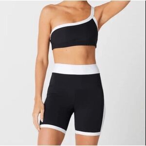 New Gigi C Addie Asymmetrical One Shoulder Sports Bra L Black White
